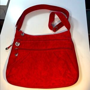 Travelon Red Shoulder/Crossover Anti Theft Travel Bag with Silver Hardware